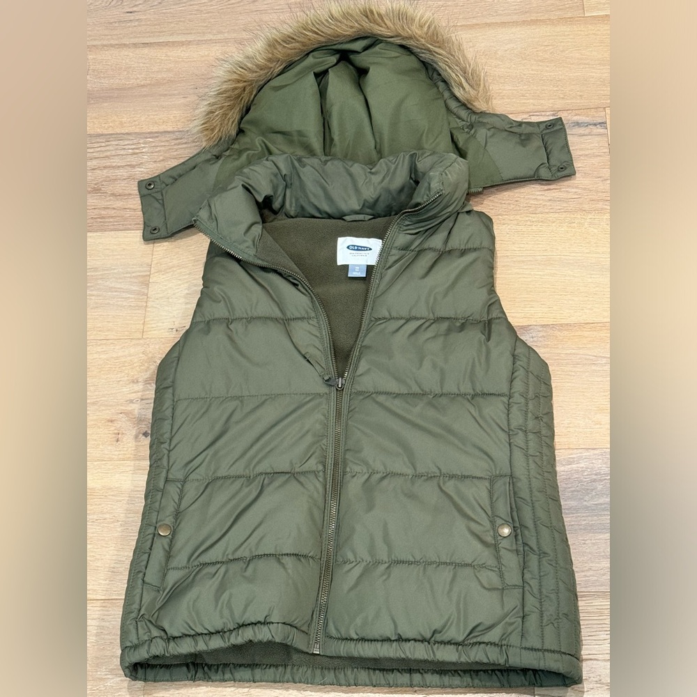 Old Navy Puffer Vest with detachable hood